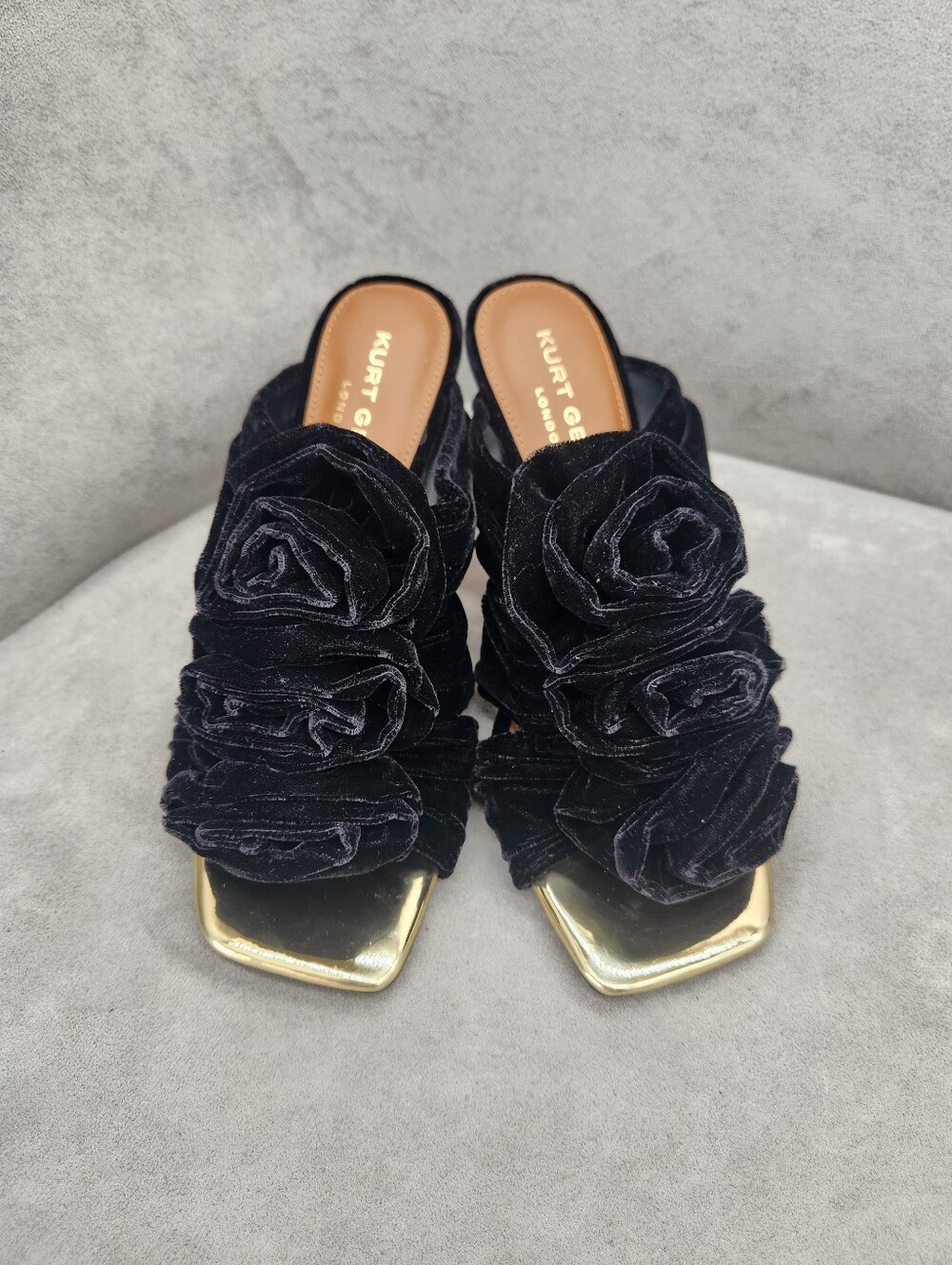 Kurt Geiger Heeled Mules 8.5 Black Velour Bloom Flowers Dressy Statement New$235